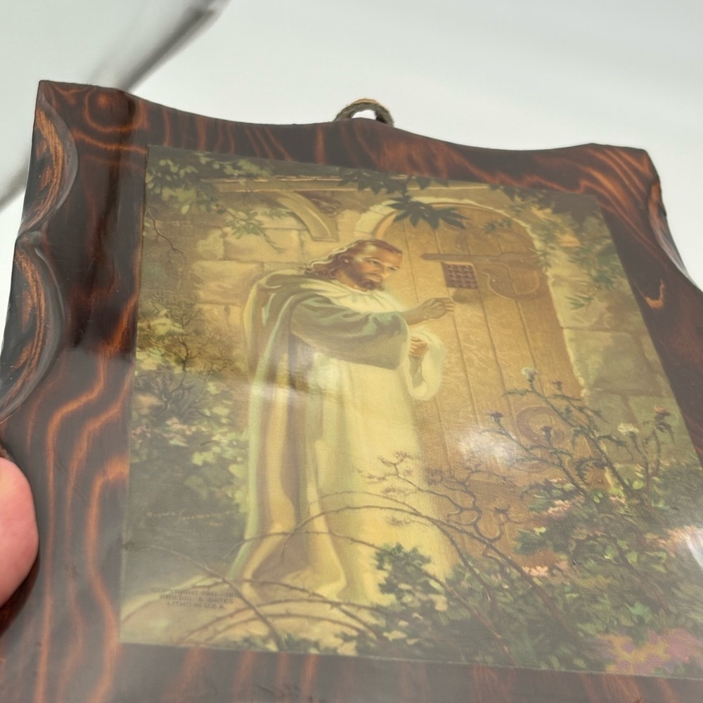 Vintage Lacquered Wood “Christ at Heart’s Door” Wall Art - Picture 9 of 10
